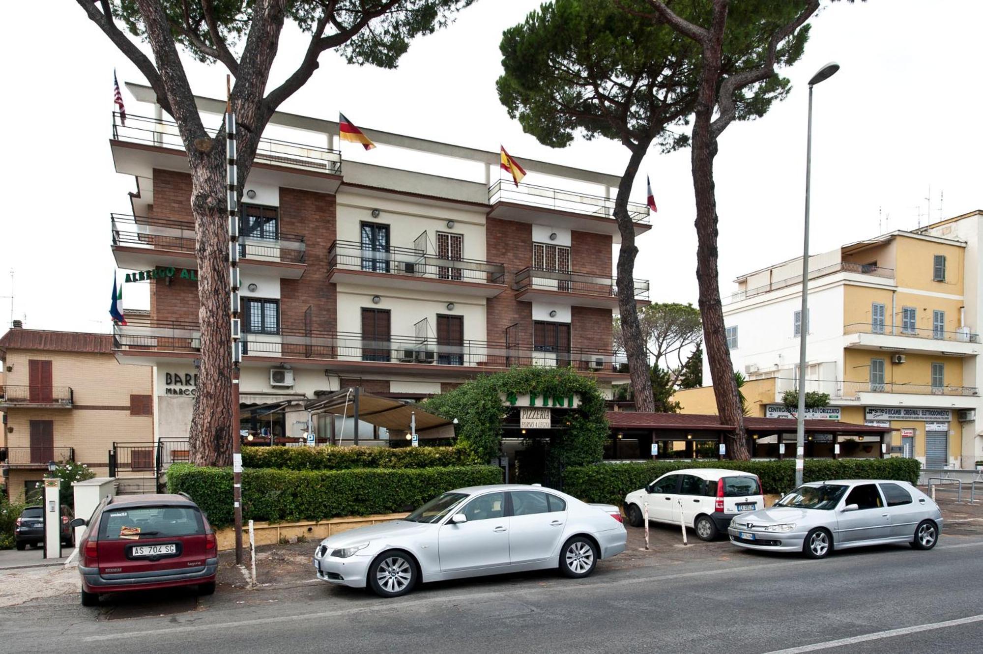 Hotell 4 Pini 3*